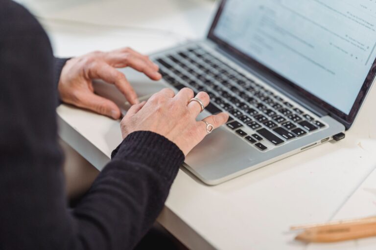 Comment intégrer un chatbot sur votre site web ?