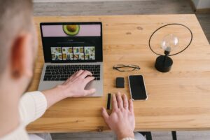 Quelle est la meilleure stratégie de distribution en ligne ?
